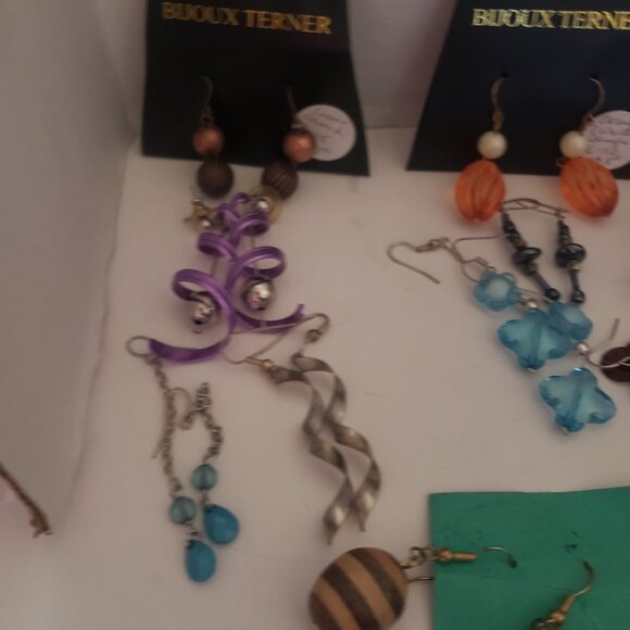 15 Pierced Dangles Earrings Bag #1 - Picture 3 of 5